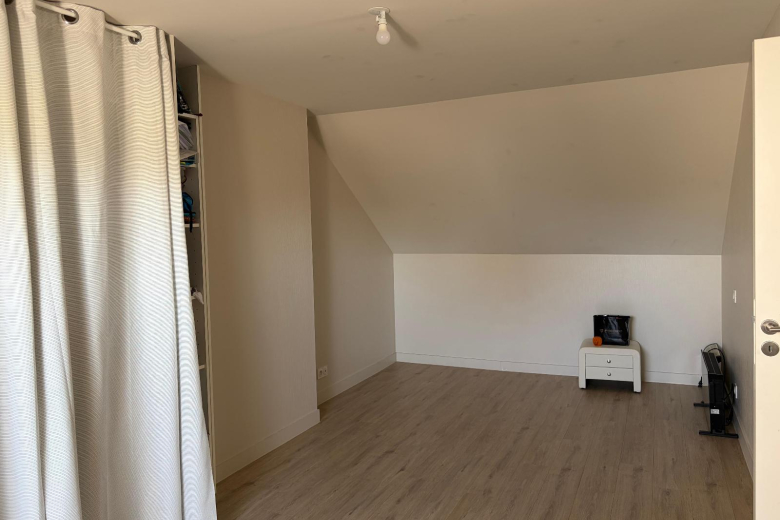 Maison T6 en location à ST JACQUES DE LA LANDE (GES05680001-610) - Photo 16