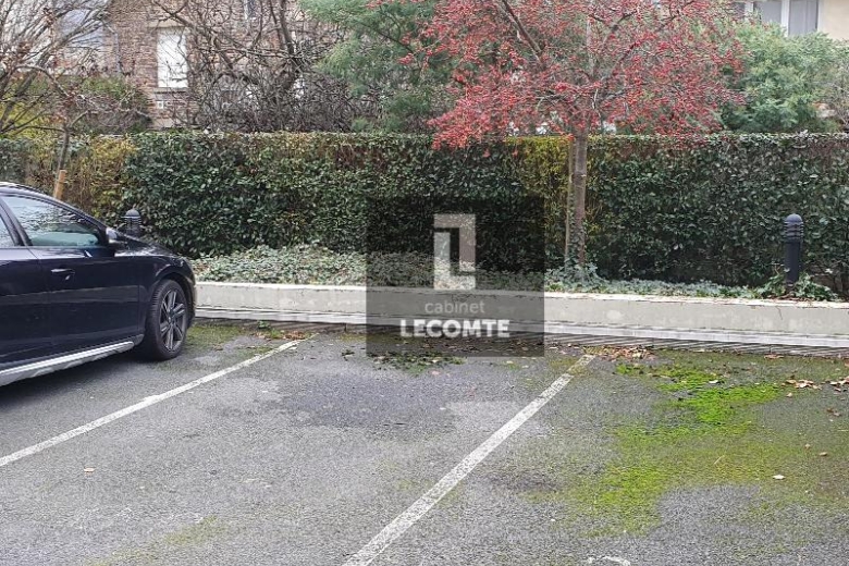 Sationnement en vente à RENNES (T122) - Photo