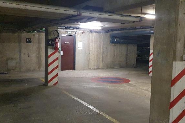 Sationnement en vente à RENNES (T245) - Photo